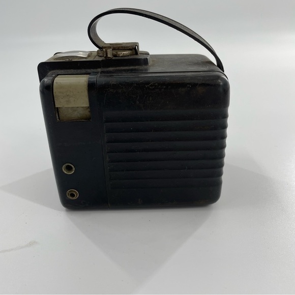 Vintage Kodak Brownie Hawkeye flash camera - Picture 5 of 7